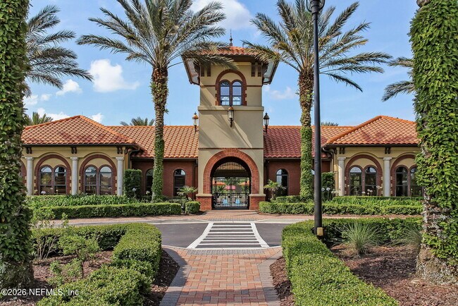 Building Photo - 470 Servia Dr