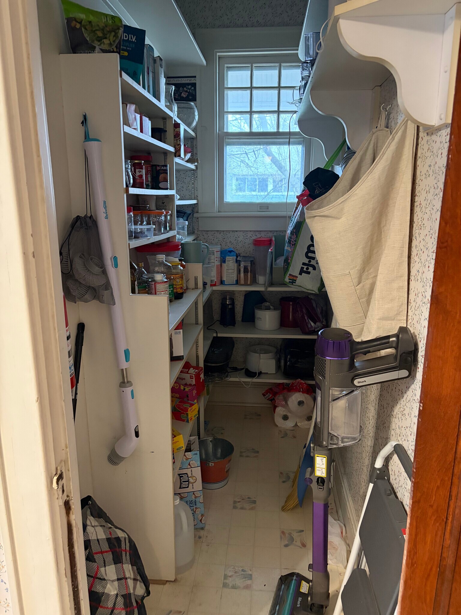 Building Photo - 18 Terrace Ave