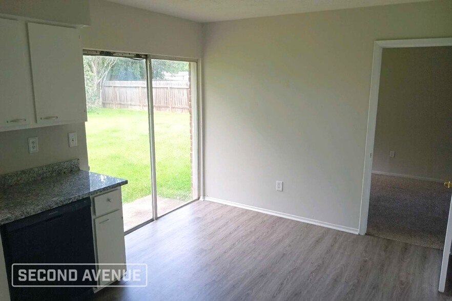 Building Photo - 11218 Evesborough Dr