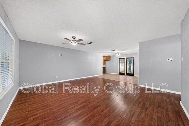 Building Photo - 138 Bobolink Dr