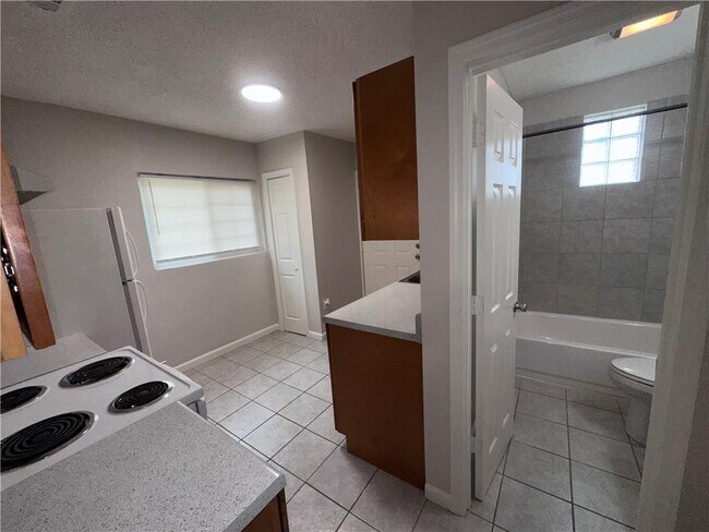 Building Photo - 197 South Ave SE