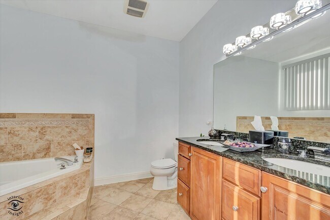 Building Photo - 4330 N Neva Ave