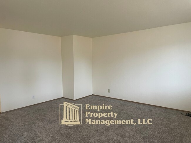 Building Photo - 3862 Pattison St