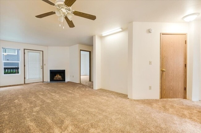 Building Photo - Raleigh Court Apartments