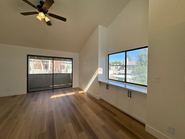 Building Photo - Newly Remodeled Studio in Sparks! Availabl...