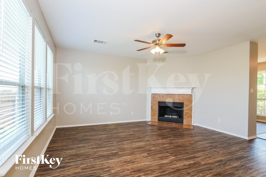 Building Photo - 9921 Shelburne Rd