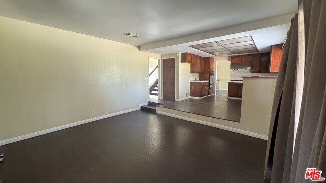 Building Photo - 845 N Juarez St