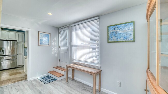 Building Photo - 8 N Nashville Ave