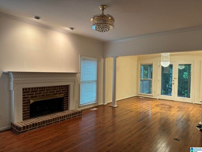 Building Photo - 2512 Christie Cir