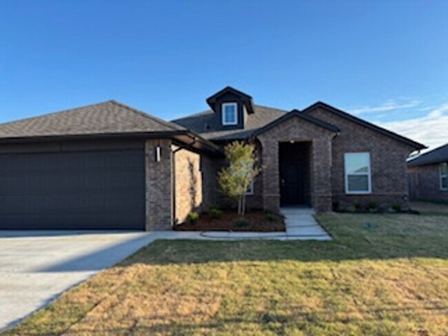 Building Photo - Beautiful New Home!