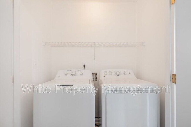 Building Photo - 815 Haymarket Pl