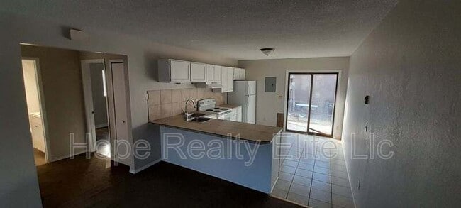 Building Photo - 1169 Mazatlan Cir