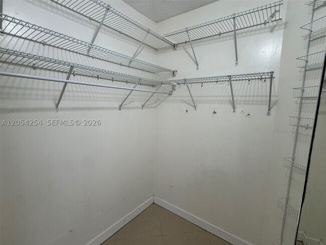 Building Photo - 9711 Fontainebleau Blvd