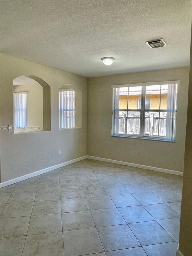 Building Photo - 8514 NW 111th Ct
