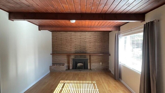 Building Photo - Pleasant HIll, Beautiful 3 bedroom 1 bath home w/ 1 car garage Immaculately maintained!