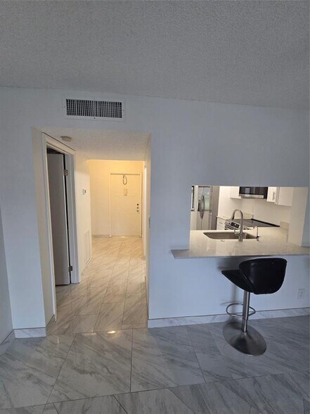 Building Photo - 1228 S Military Trl