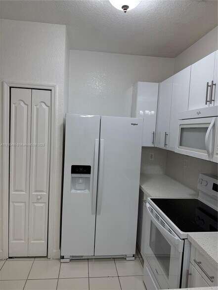Building Photo - 7070 NW 177th St