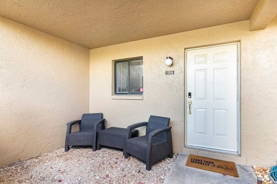 Building Photo - 15751 Windward Way Cir