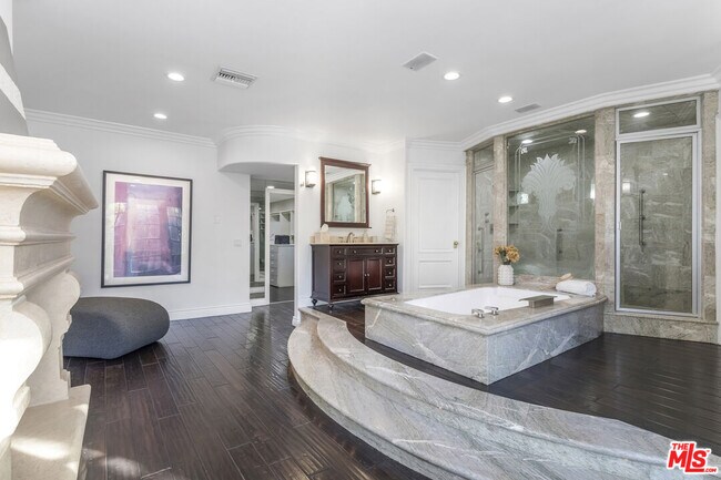 Building Photo - 17230 Silver Ln