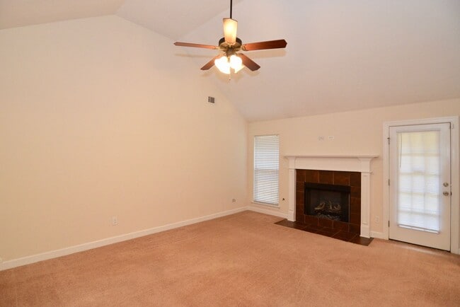 Building Photo - 659 Ventana Dr