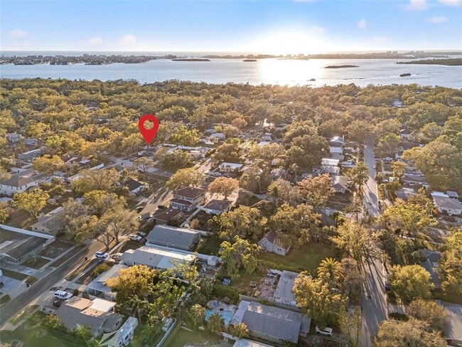 Building Photo - 2710 Boca Ciega Dr N