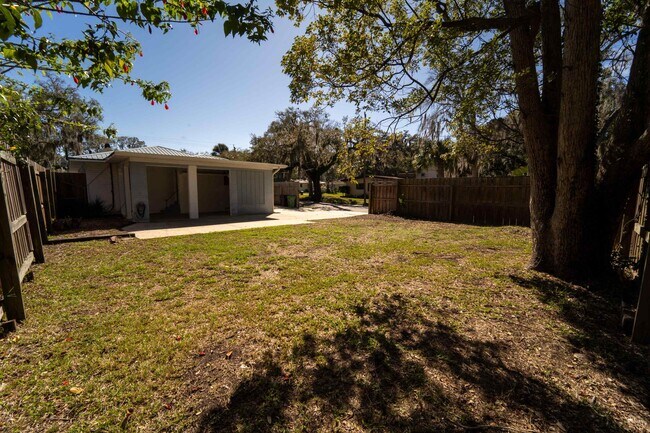 Building Photo - 64 Fullerwood Dr