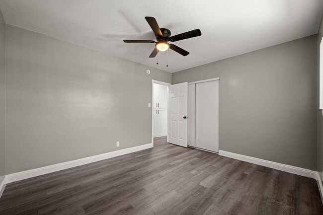 Building Photo - 4024 Gelber Pl