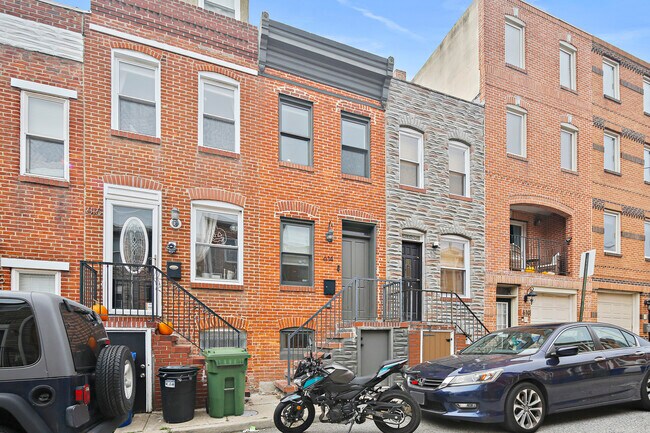 Building Photo - 614 S Port St