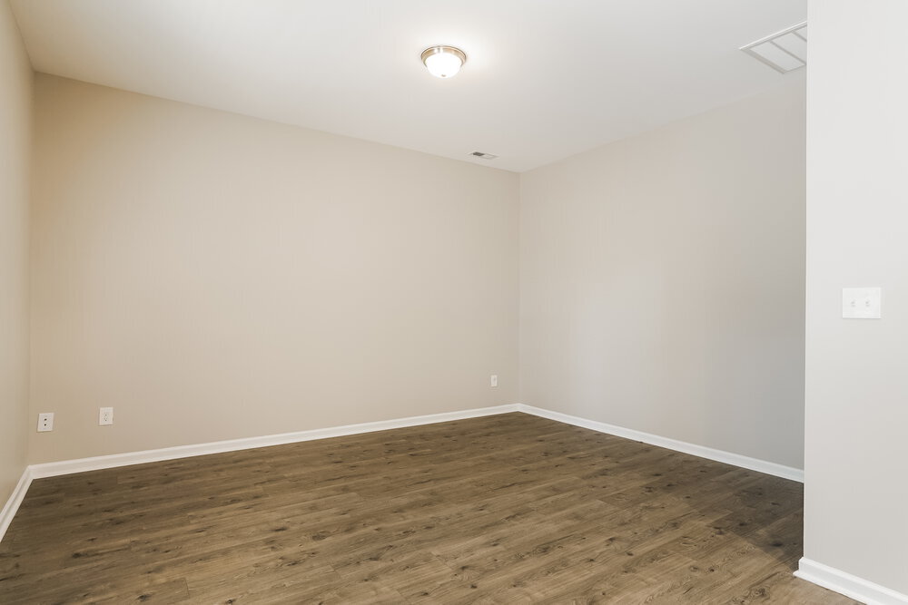 Building Photo - 105 Oakdale Ave