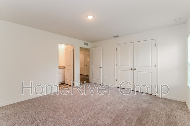 Building Photo - 4166 NW 40th Ave