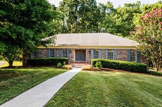 Building Photo - Fully Furnished House in West Hills – Knoxville, TN