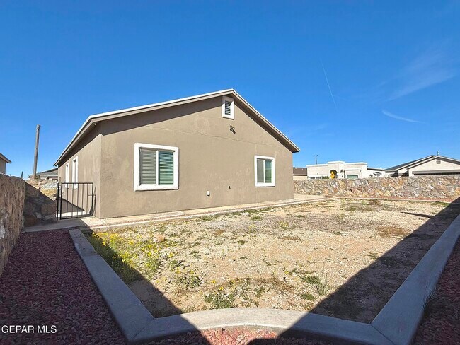 Building Photo - 14636 Ericka Santillana Dr