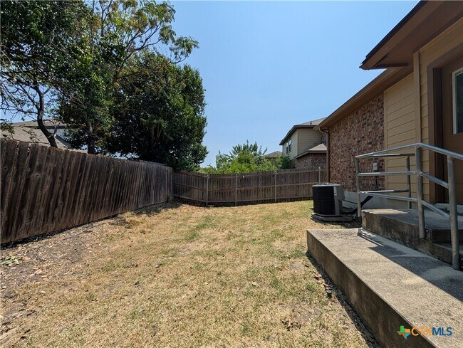 Building Photo - 296 Rosalie Dr