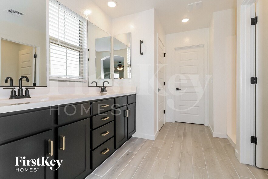 Building Photo - 1852 N 208th Ave