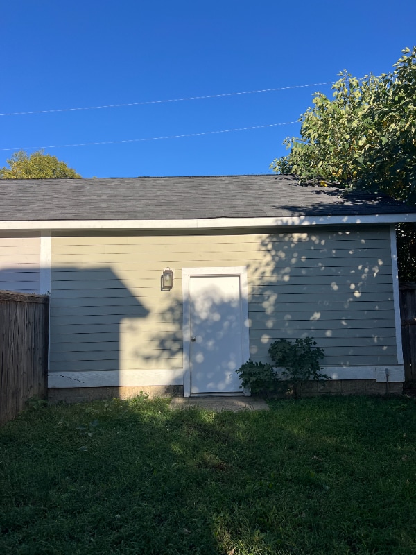 Building Photo - 716 27th Ave N