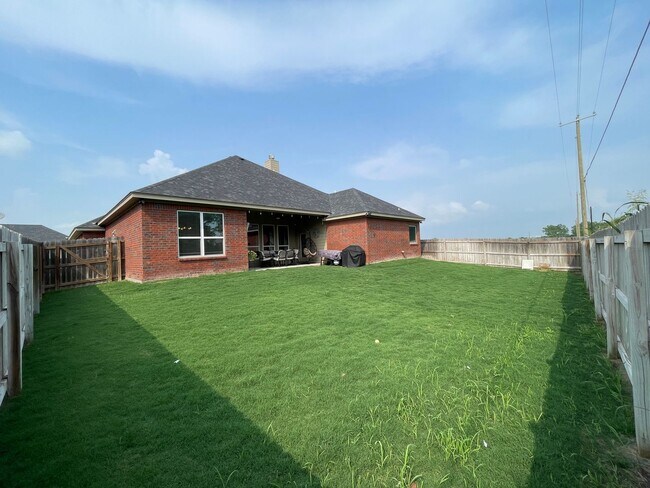 Building Photo - 4-Bedroom House for Rent in Temple