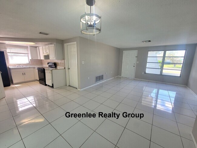 Building Photo - Updated 3 Bedroom/1.5 Bathroom POOL Home i...