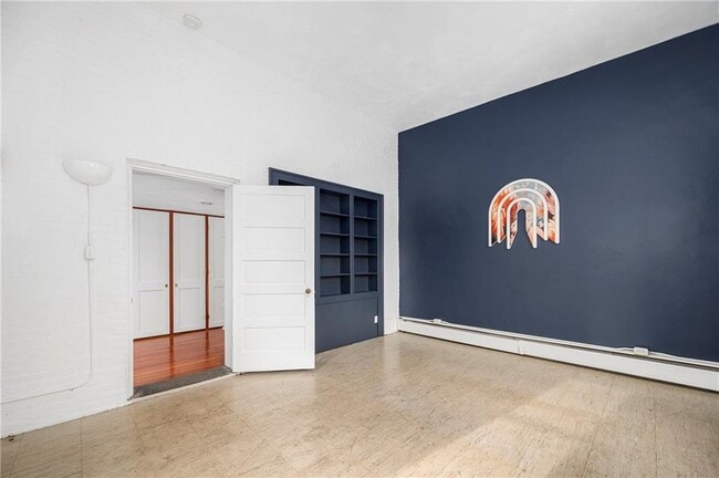 Building Photo - 4 Pallas St