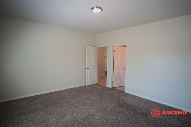 Building Photo - Cute Home in Southwest Bakersfield!