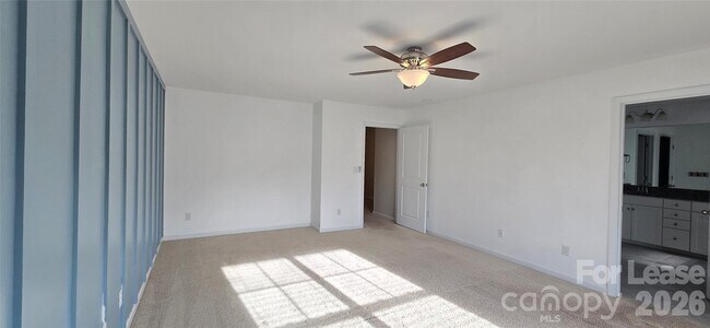 Building Photo - 990 Pennington Dr