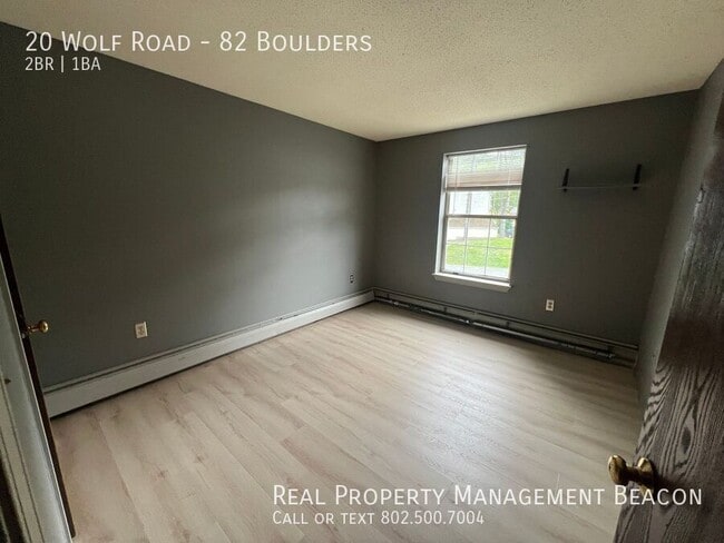 Primary Photo - 20 Wolf Rd