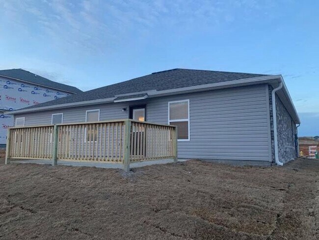 Building Photo - Spacious and Comfy 4 bedroom house in Bentonville! FOR RENT