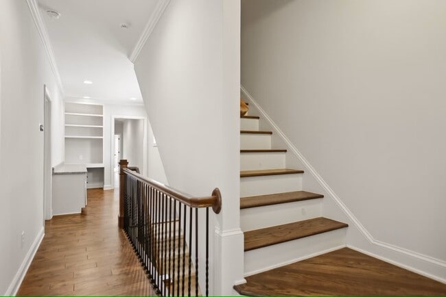 Building Photo - 1212 Sand Pine Dr