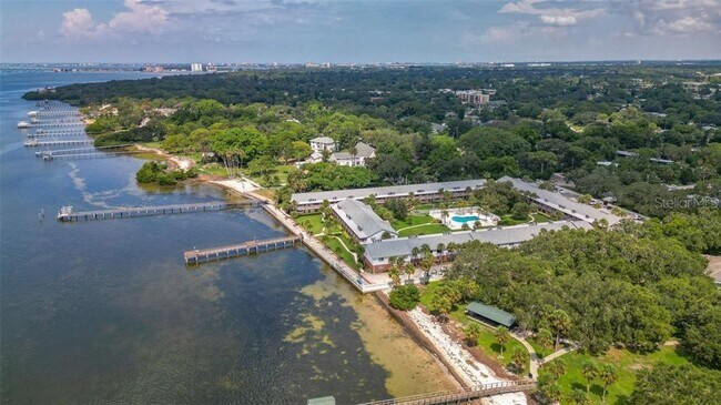Building Photo - 650 Pinellas Point Dr S