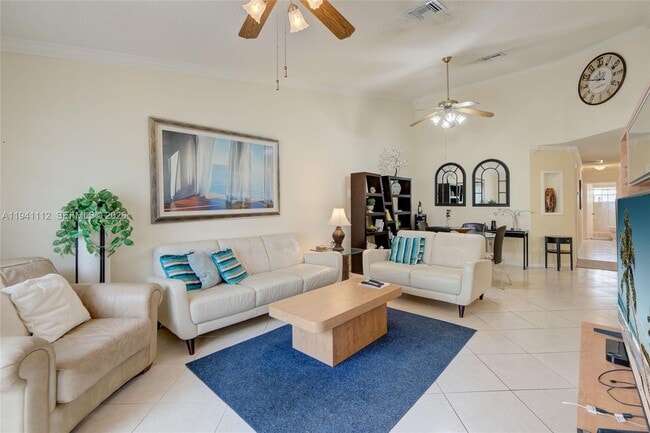 Building Photo - 1248 W Lakes Dr