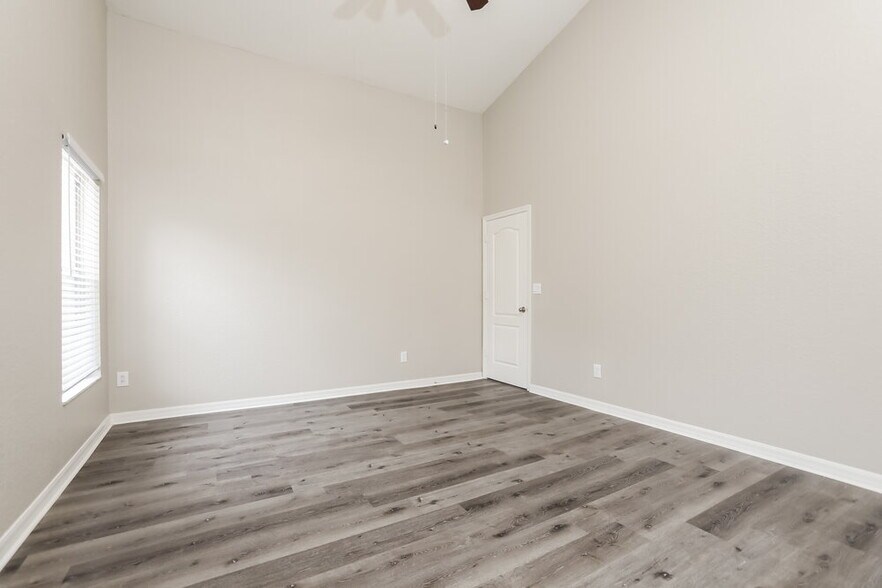 Building Photo - 747 Citrus Dr