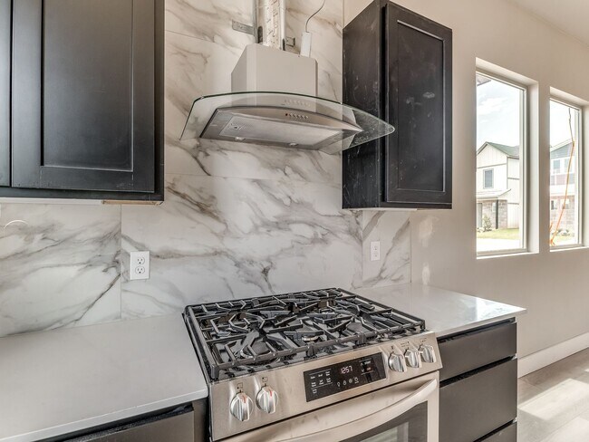 Building Photo - Beautiful New Construction Home in Edmond/...