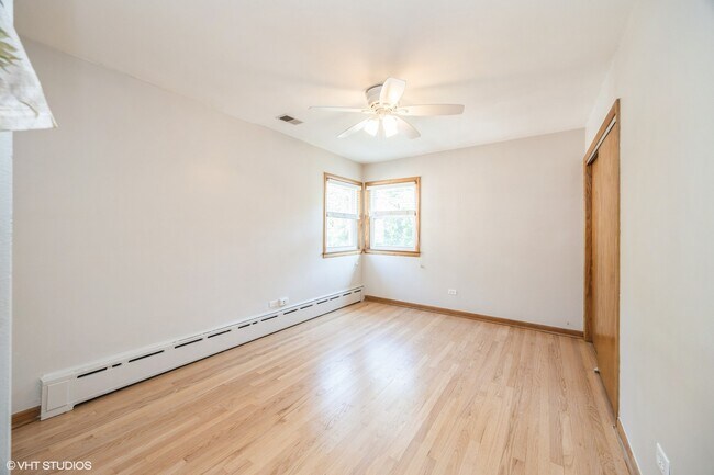 Building Photo - 96 Forest Ave