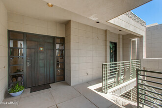 Building Photo - 2802 E Camino Acequia Dr