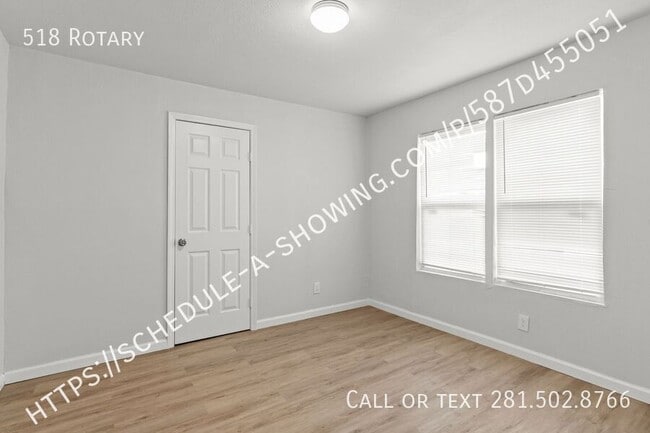 Building Photo - 518 Rotary-